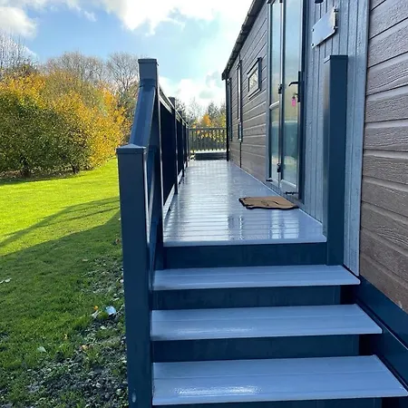 Holiday home Coopers With Hot Tub